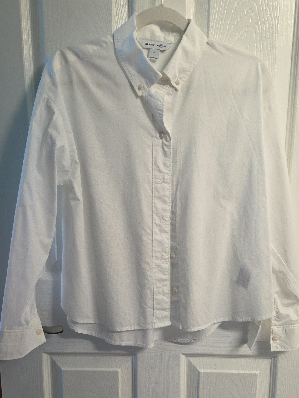 Old Navy The Boyfriend  White Button-Down Shirt